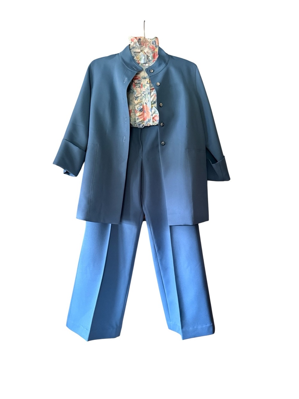 Vintage! Women’s Three Piece Suit Jacket, Pants, Blouse Mint Condition Must Have